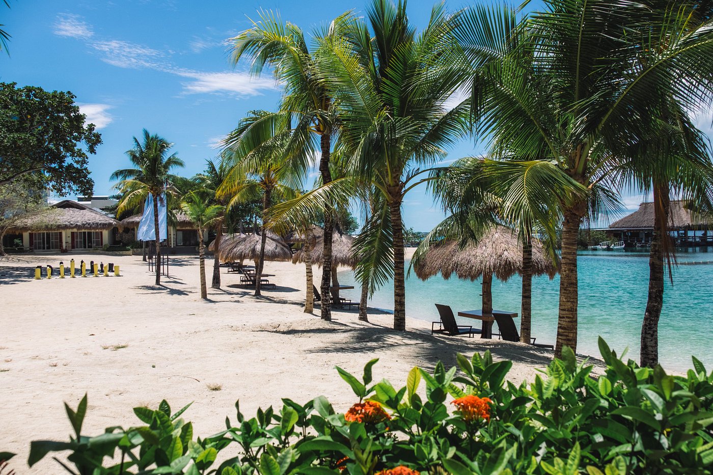 Bluewater Maribago Beach Resort 4* Bluewater Maribago Beach Resort 4*