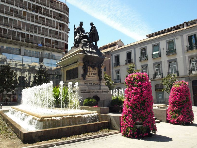 Памятник Королеве Изабелле и Христофору Колумбу, Гранада, Испания granada monumento isabel la catolica y cristobal colon