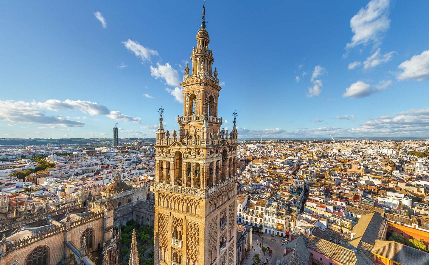 Хиральда и вид на город, Севилья, Испания sevilla giralda