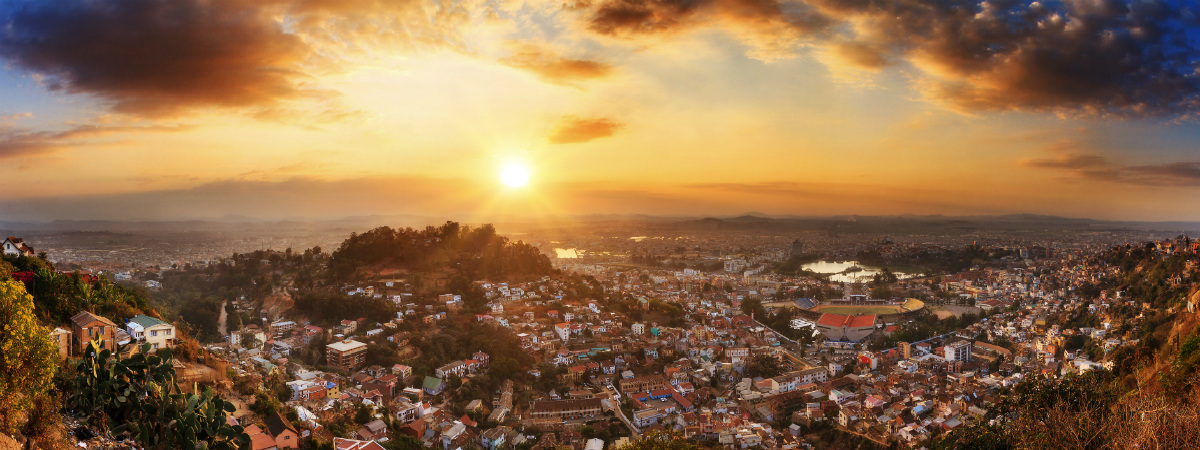Антананариву. Вечер Антананариву. Вечер